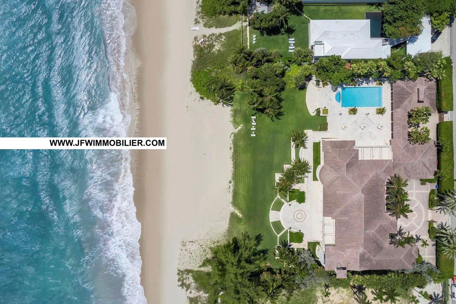 Oceanfront mansion between Miami and Fort Lauderdale. Florida luxury real estate. Prestige.